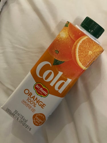 
デルモンテ
オレンジジュース

韓国なうで
ちょっと甘いものが欲しくなったので
ジュース補給へ🍹✨

ほんのり苦味もあって美味しかった👏