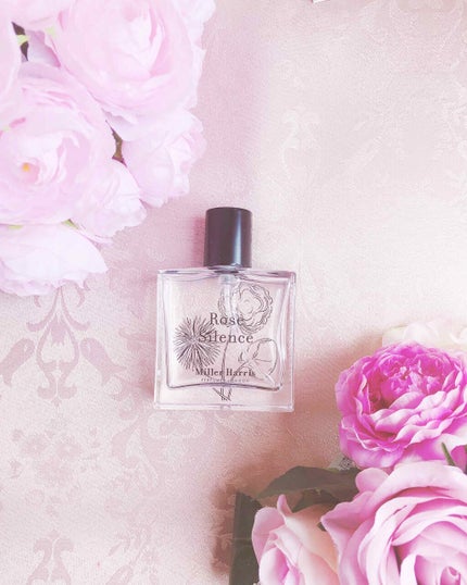 ミラー ハリス ローズ サイレンス  オーデパルファムのクチコミ「
大好きすぎる❤️❤️数ヶ月でもうなくなりそうになった(;ㅅ;)♡
この香水、人とかぶらない.....」(1枚目)