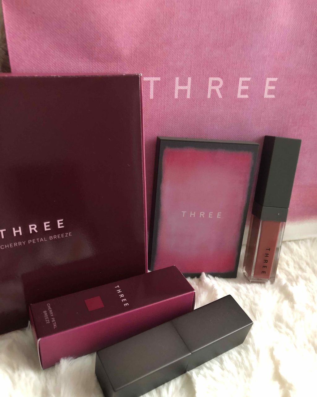 リリカルリップアミ/THREE/リップグロスを使ったクチコミ（2枚目）