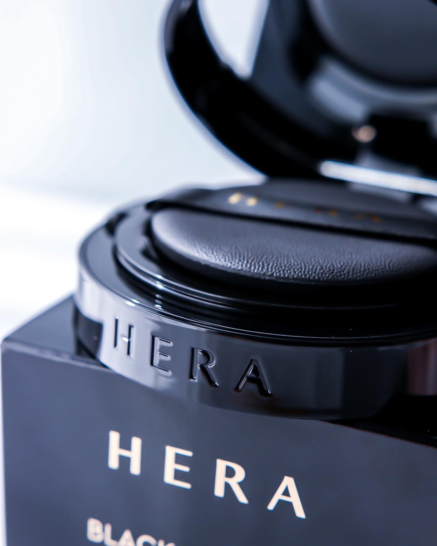 ブラック クッション/HERA/クッションファンデーションを使ったクチコミ(7枚目)