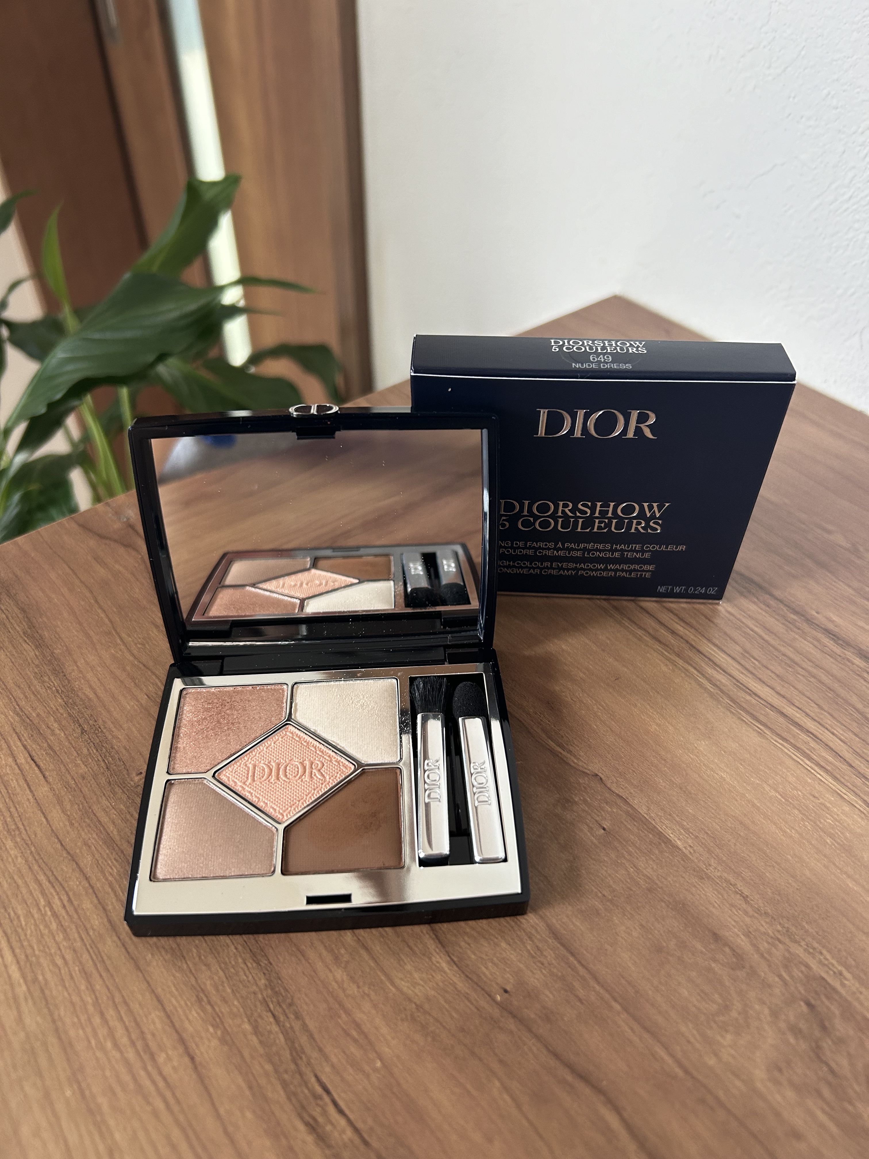 ディオールショウ サンク クルール 649 ヌード ドレス/Dior/アイシャドウを使ったクチコミ（1枚目）