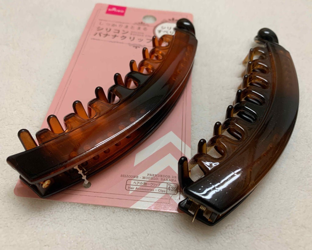 シリコンバナナクリップ/DAISO/ヘアアクセサリーを使ったクチコミ(1枚目)