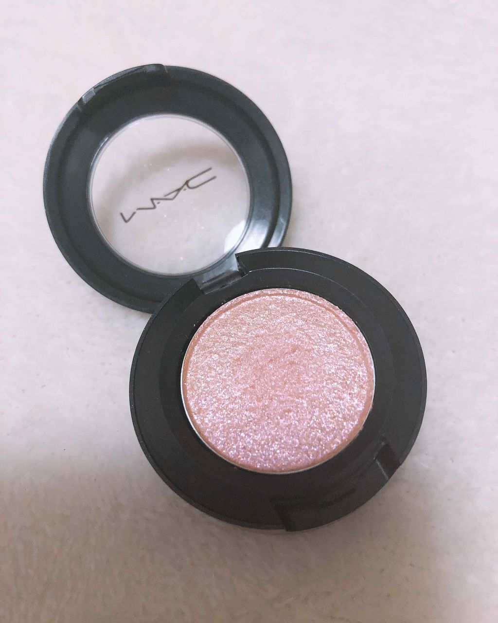 ダズルシャドウ/M・A・C/単色アイシャドウを使ったクチコミ(2枚目)