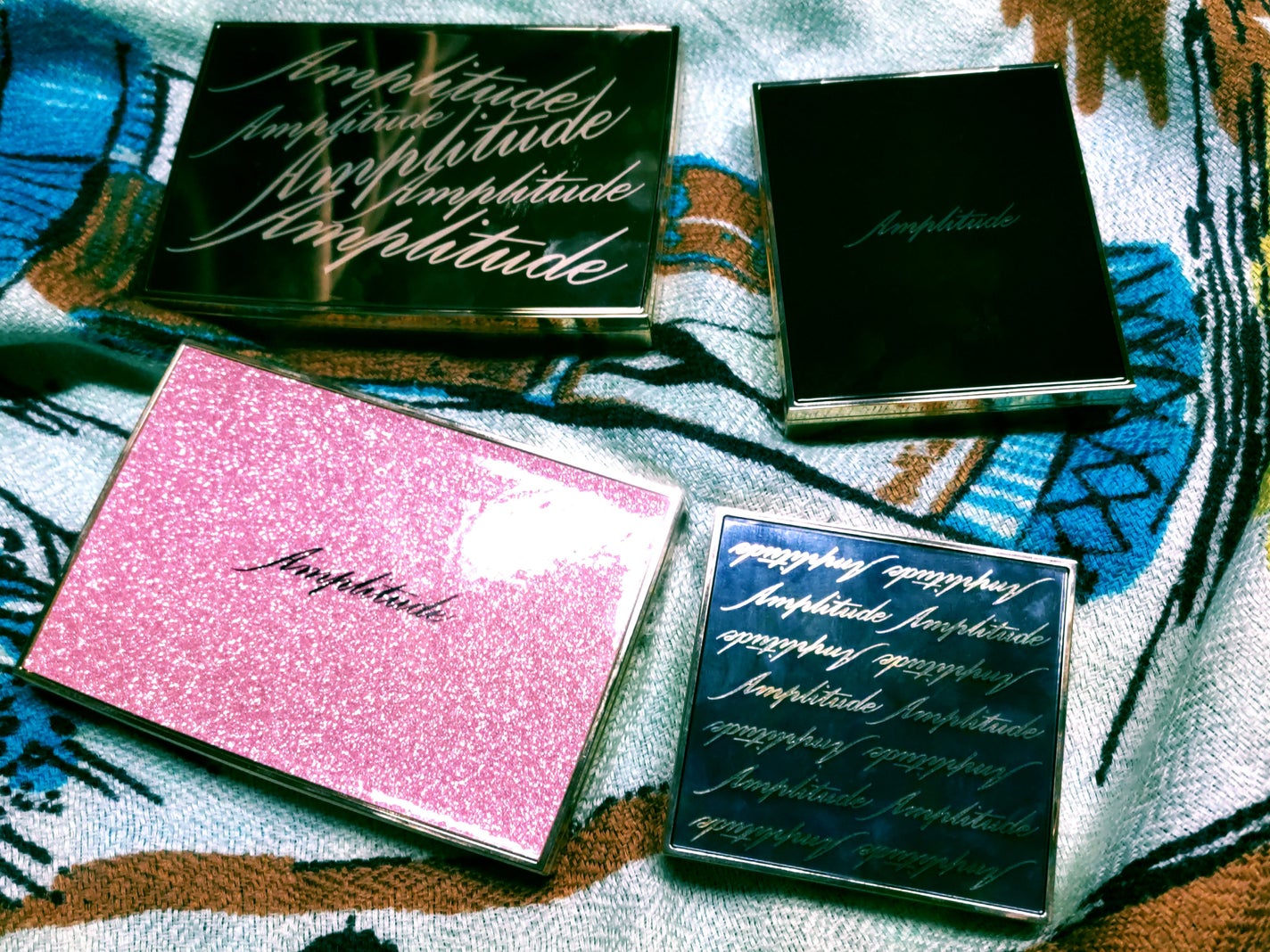 コンスピキュアス アイズ/Amplitude/アイシャドウパレットを使ったクチコミ(2枚目)