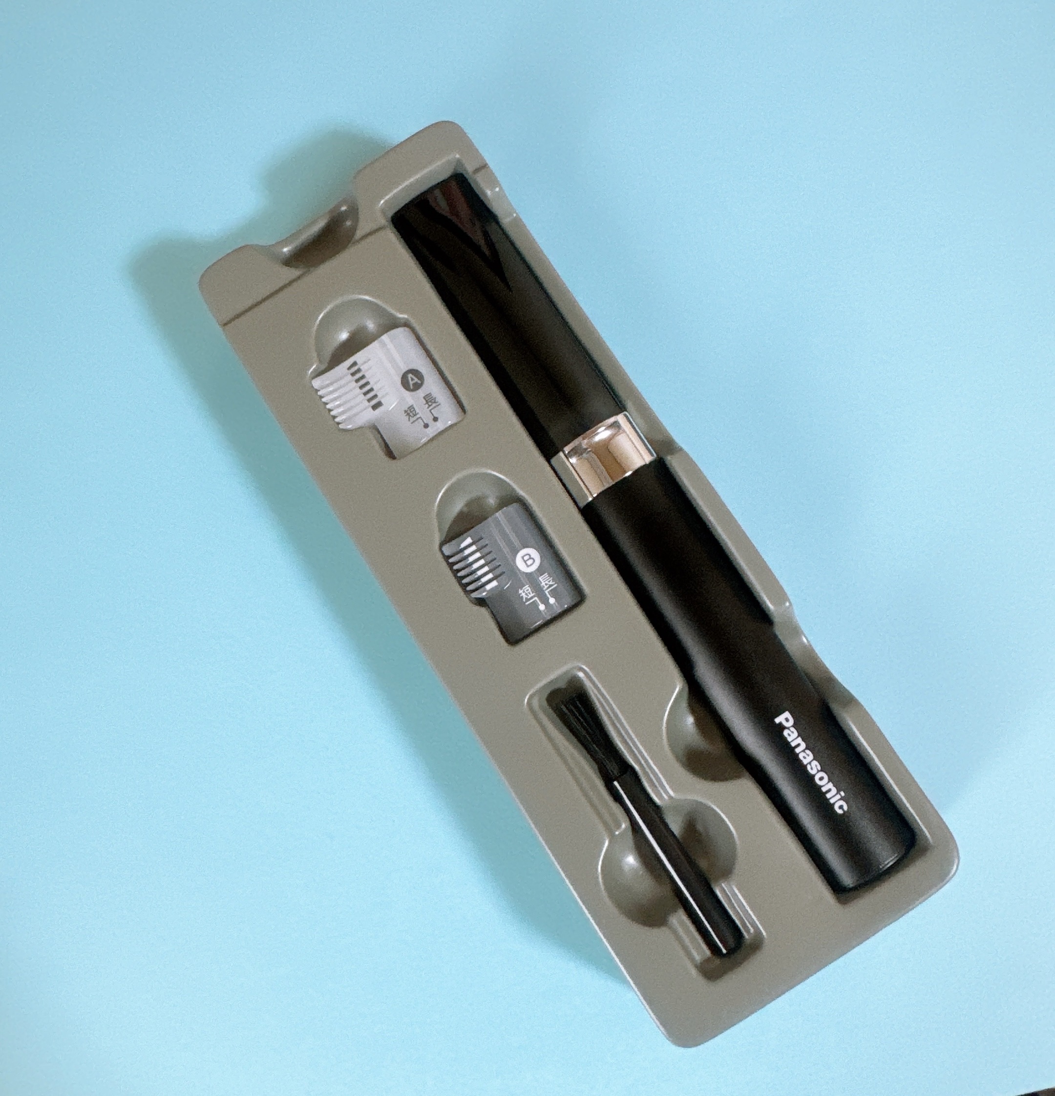 Panasonic マユシェーバーキットのクチコミ「歯が小さいから
眉周りやりやすい！

..」（2枚目）