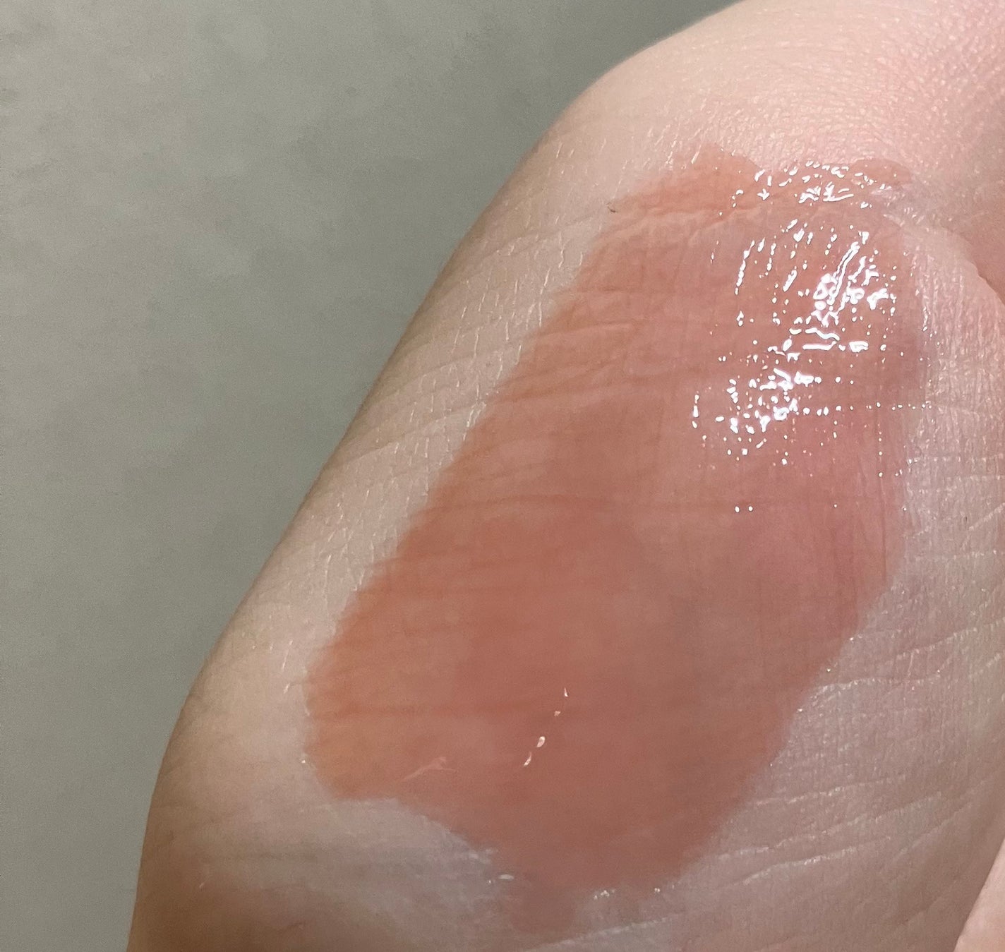 グラスティングカラーグロス/rom&nd/リップグロスを使ったクチコミ(2枚目)