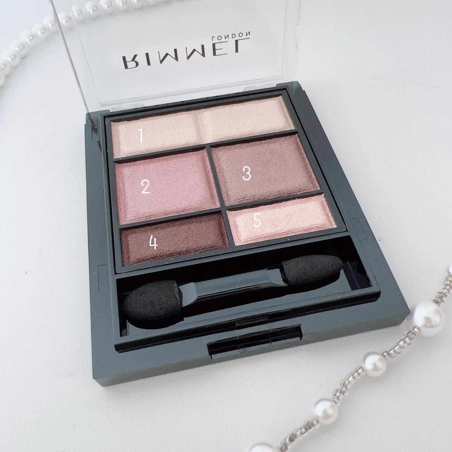 ワンダー スウィート アイシャドウ/リンメル ロンドン/アイシャドウパレットを使ったクチコミ（2枚目）