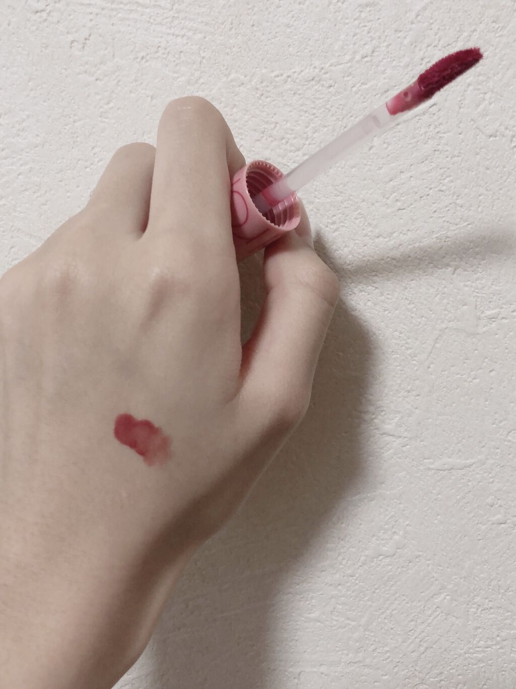 ジューシーラスティングティント/rom&nd/リップティントを使ったクチコミ（2枚目）