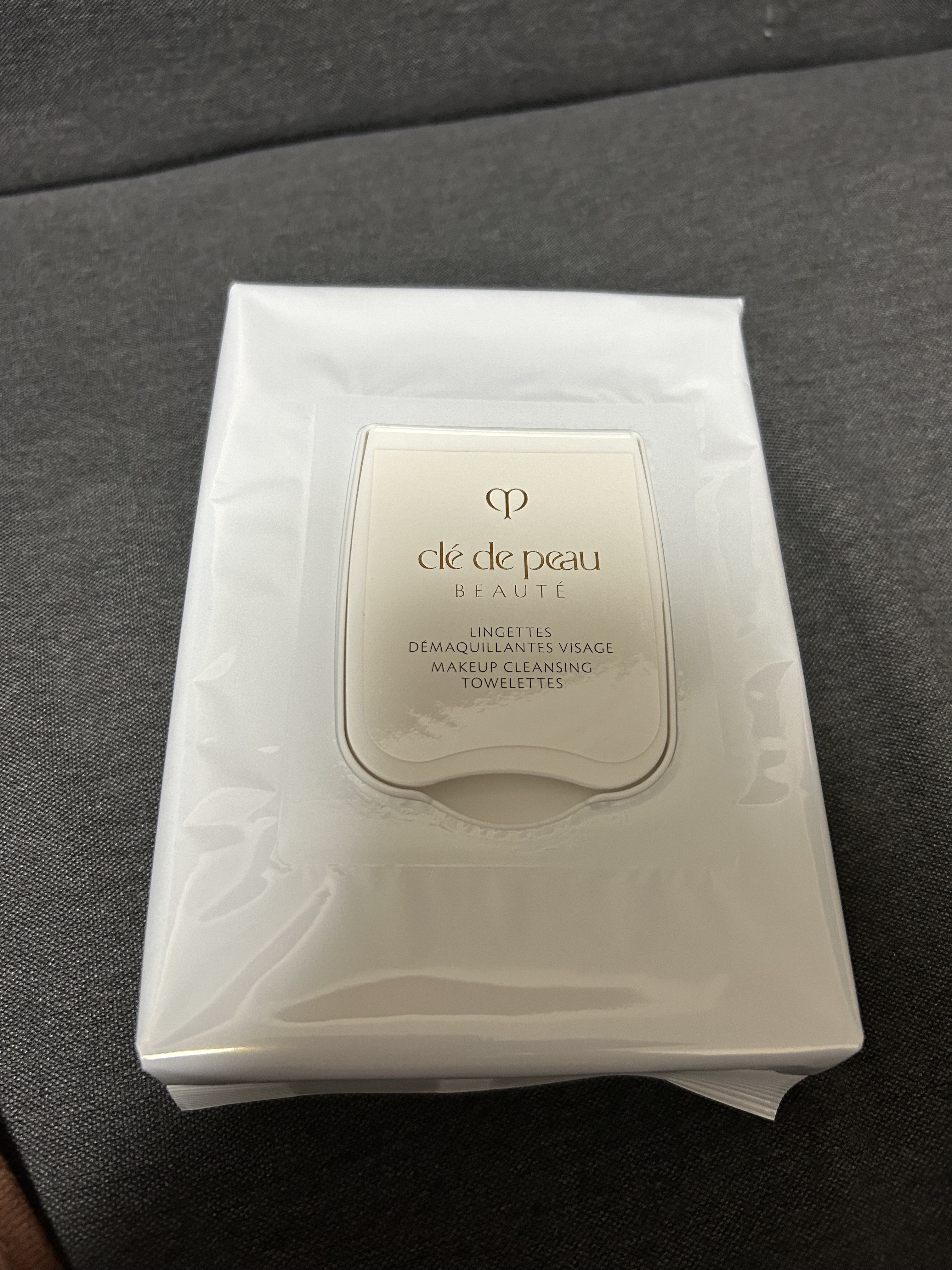 クレ・ド・ポー ボーテ ランジェット デマキアントヴィサージュ/クレ・ド・ポー ボーテ/クレンジングシートを使ったクチコミ（3枚目）