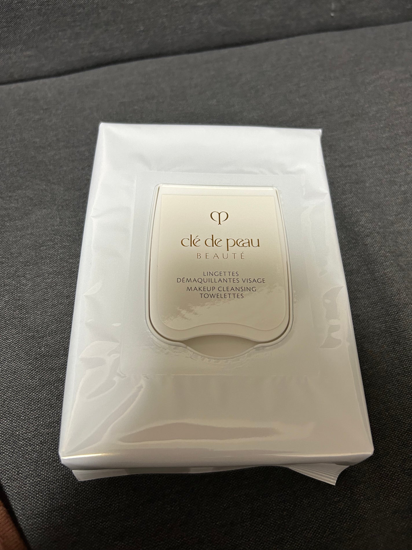 クレ・ド・ポー ボーテ ランジェット デマキアントヴィサージュ/クレ・ド・ポー ボーテ/クレンジングシートを使ったクチコミ(3枚目)