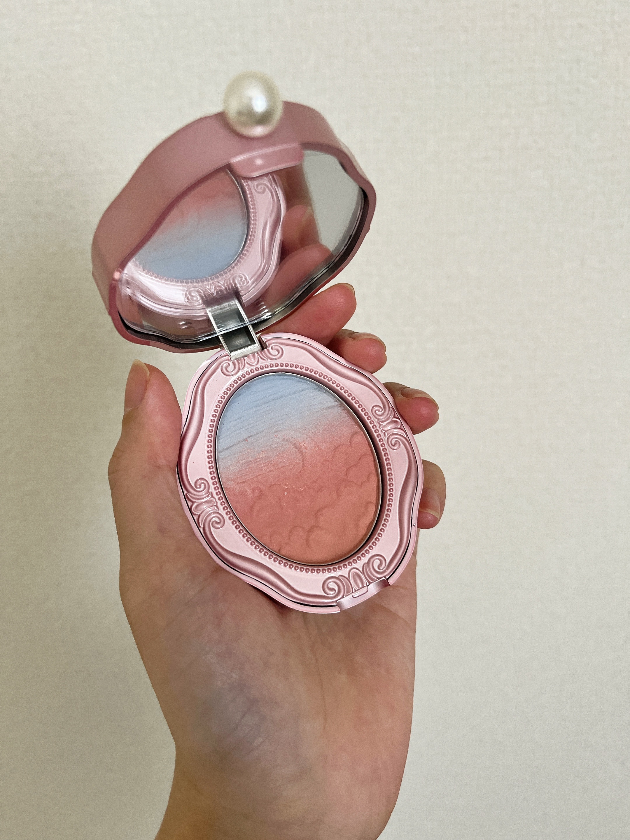 女王のカメオグラデーションチーク/COLORROSE/パウダーチークを使ったクチコミ（2枚目）