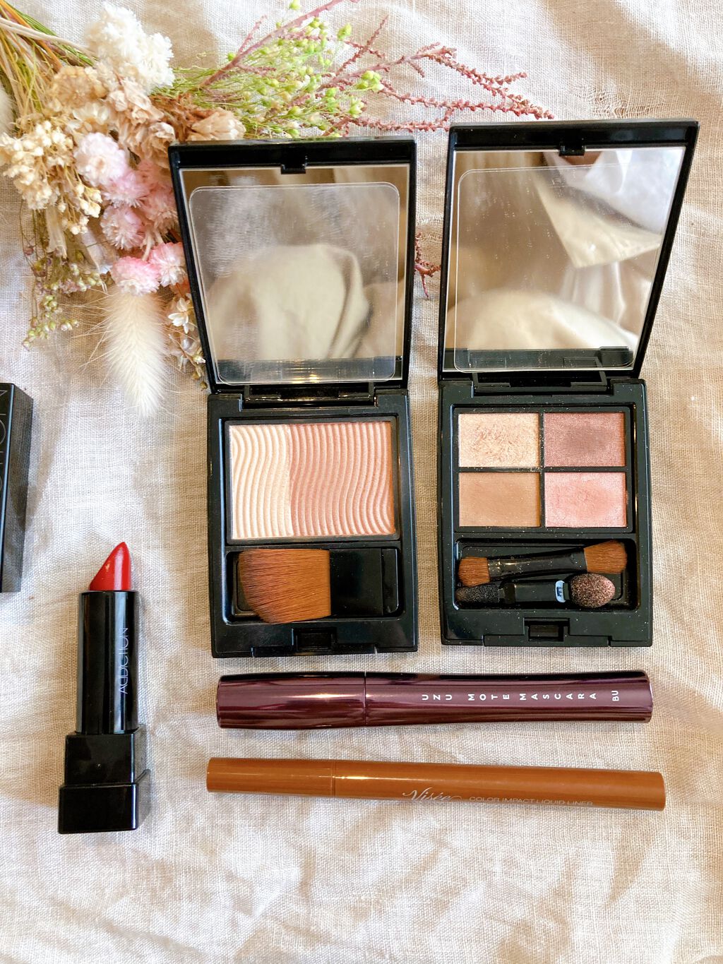 ミネラルクラッシィシャドー モデラートピーチ（生産終了）/エトヴォス/アイシャドウパレットを使ったクチコミ（2枚目）