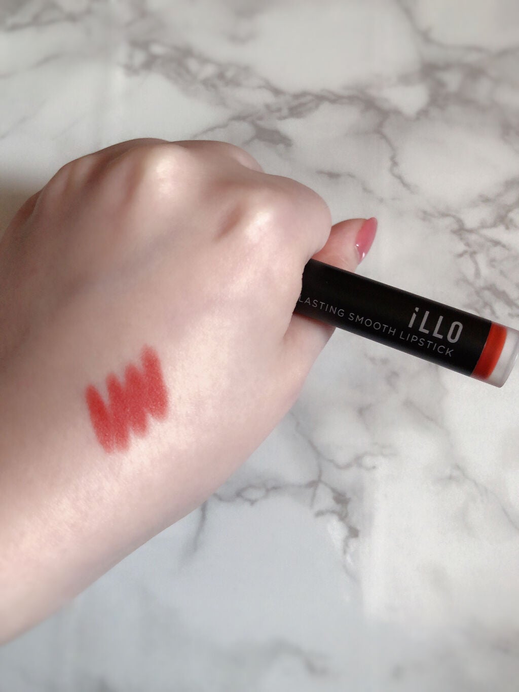 LASTING SMOOTH LIPSTICK(ラスティングスムースリップスティック)/iLLO/口紅を使ったクチコミ(3枚目)