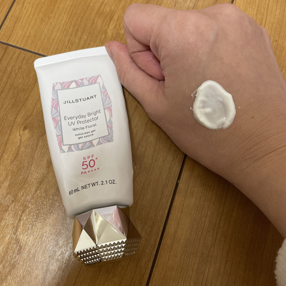 エブリデイブライト UVプロテクター ホワイトフローラル 75g/JILL STUART/日焼け止めジェルを使ったクチコミ（2枚目）