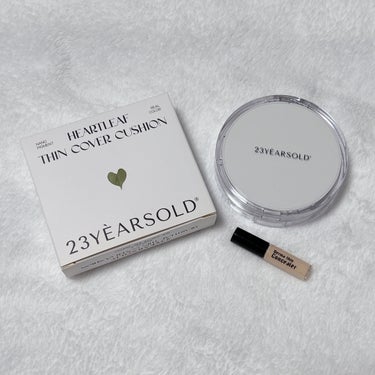 
23years old
ハートリーフシーンカバークッション
(21番)


SPF50+PA++++なので
日焼け止めいらずなのがうれしいポイント！

何度も重ねなくても
鼻周りの赤みなどもしっかりカ