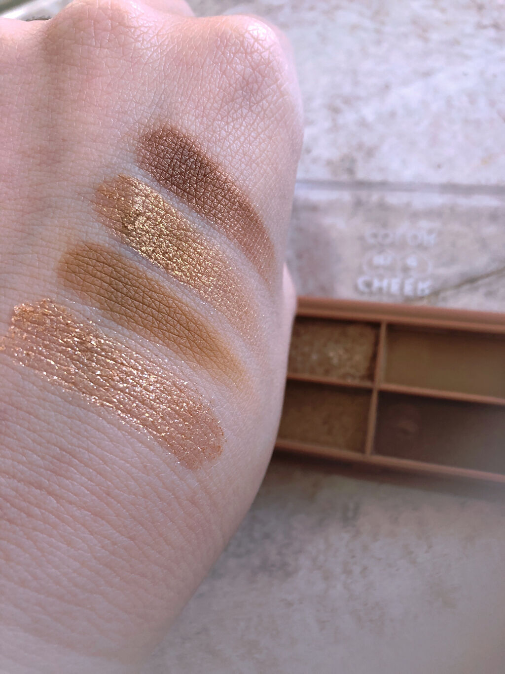 CHEER me COLOR アイシャドウ/セリア/アイシャドウパレットを使ったクチコミ（2枚目）