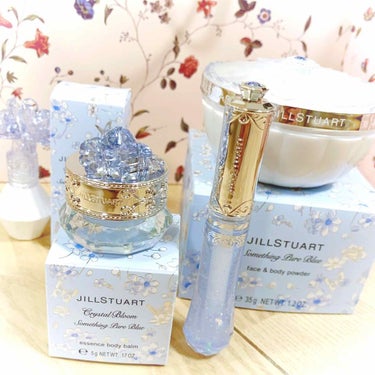 サムシングピュアブルー フェイス＆ボディパウダー/JILL STUART/ルースパウダーを使ったクチコミ（1枚目）