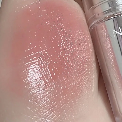 ラスティンググロスリップ/CEZANNE/口紅を使ったクチコミ（3枚目）