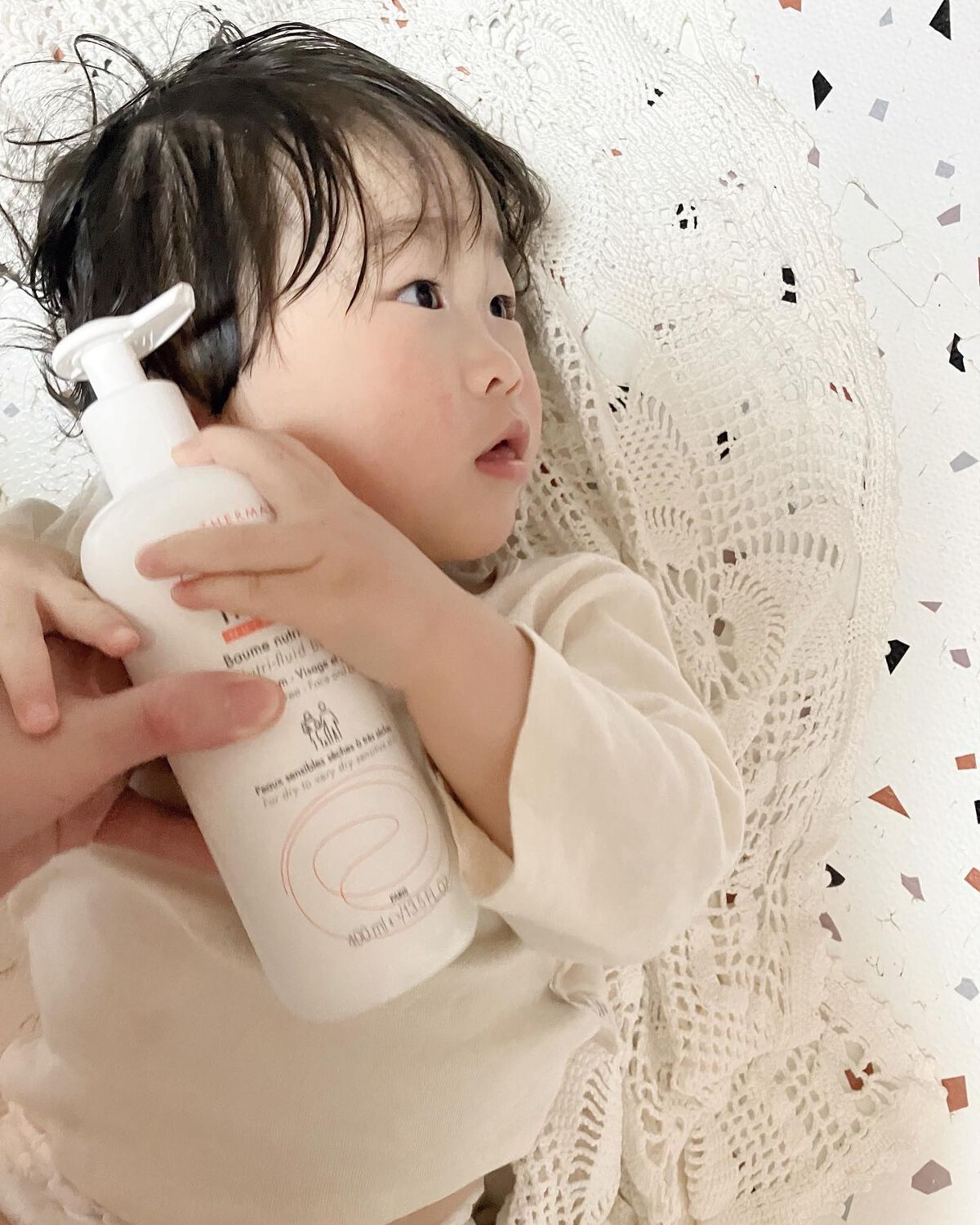 yuri_be_ on LIPS 「🇫🇷🍼🤍𝘈𝘷𝘦𝘯𝘦に大容量の保湿剤がˎˊ˗私の小学生の時か..」(3枚目)