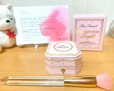 ダイヤモンドライト ハイライター ブラシ/Too Faced/メイクブラシを使ったクチコミ（2枚目）