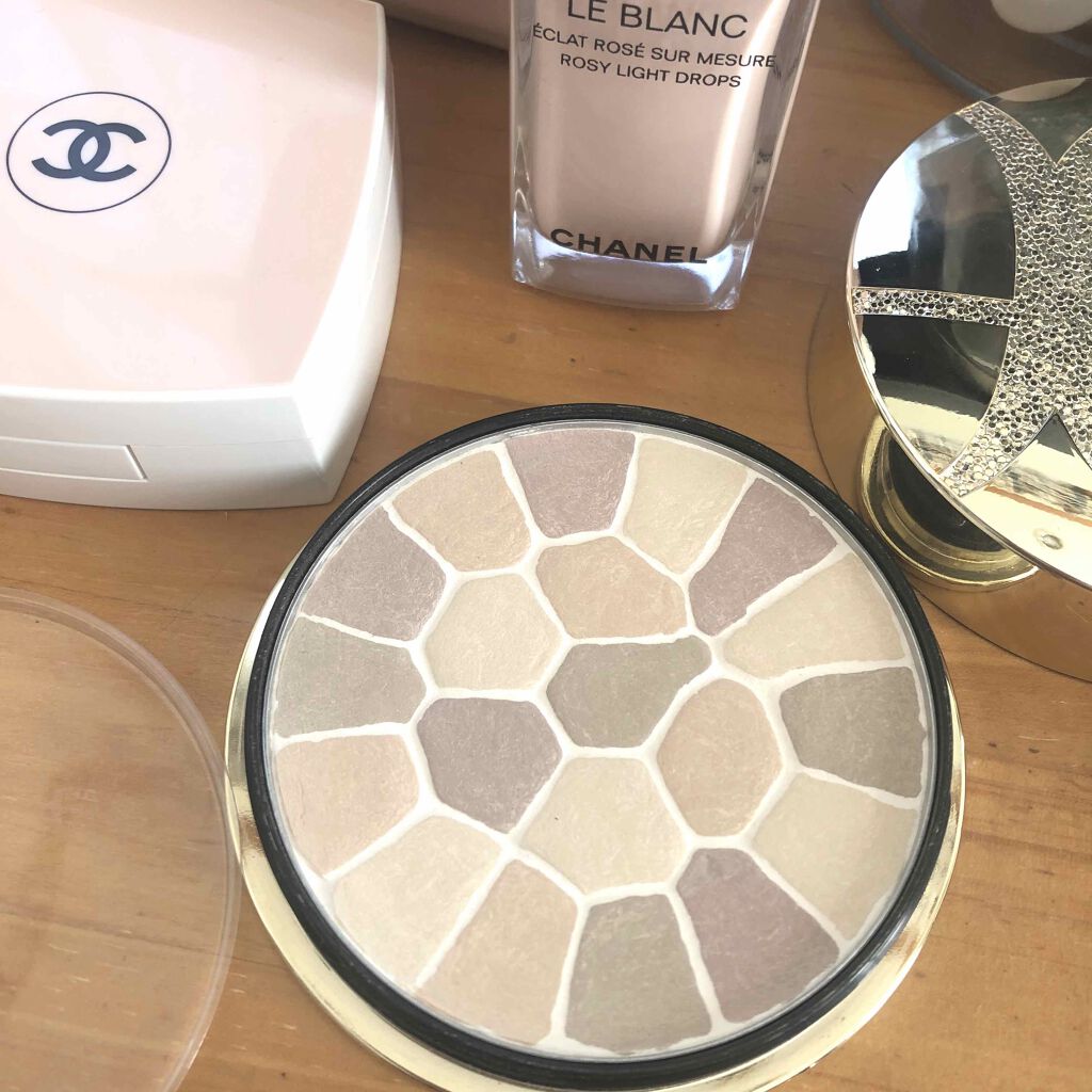 エレガンス ラ プードル オートニュアンス リクスィーズ/Elégance/プレストパウダーを使ったクチコミ（1枚目）