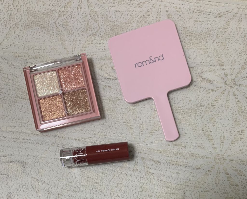 グリッターブロッサムエディション/rom&nd/メイクアップキットを使ったクチコミ（2枚目）