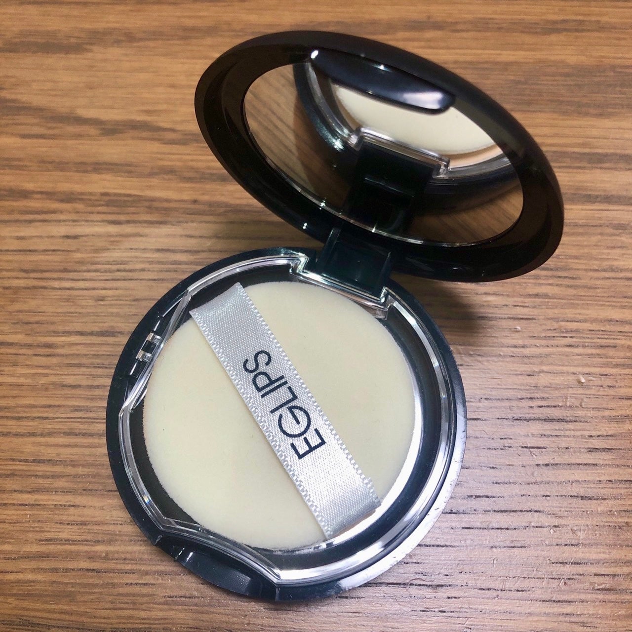 ブラーパウダーパクト/EGLIPS/パウダーファンデーションを使ったクチコミ(3枚目)