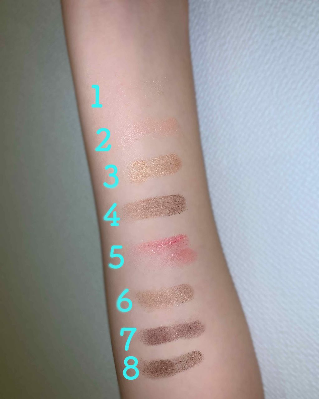 グラマラスリッチ アイパレット (クリスマスコフレ 2018)/Visée/メイクアップキットを使ったクチコミ（3枚目）