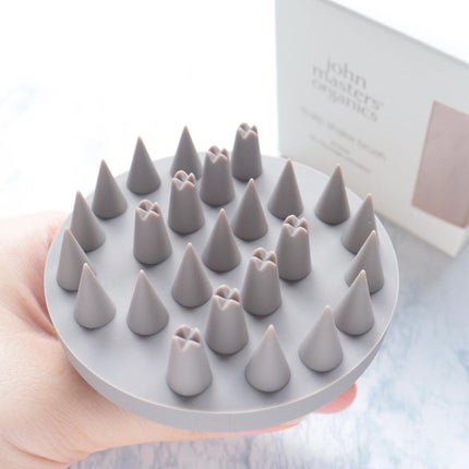 スキャルプシェイクブラシ/john masters organics/スカルプブラシを使ったクチコミ(2枚目)