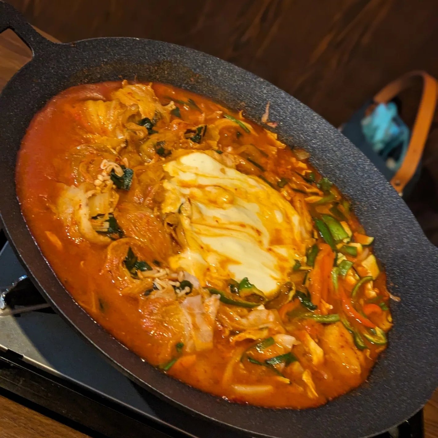 真紅 on LIPS 「韓国料理豚友家様でチーズサムギョプサルキムチ巻きチーズキンパを..」(3枚目)