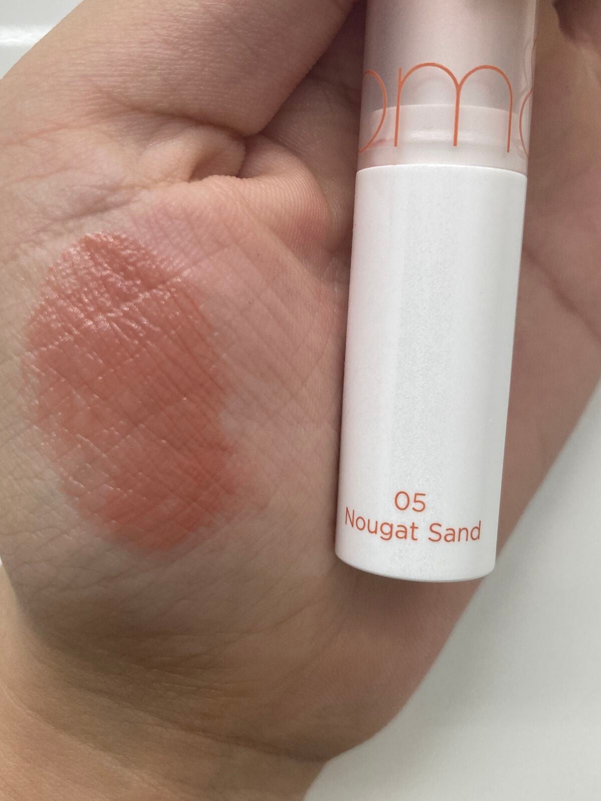 グラスティングメルティングバーム/rom&nd/リップバームを使ったクチコミ(3枚目)