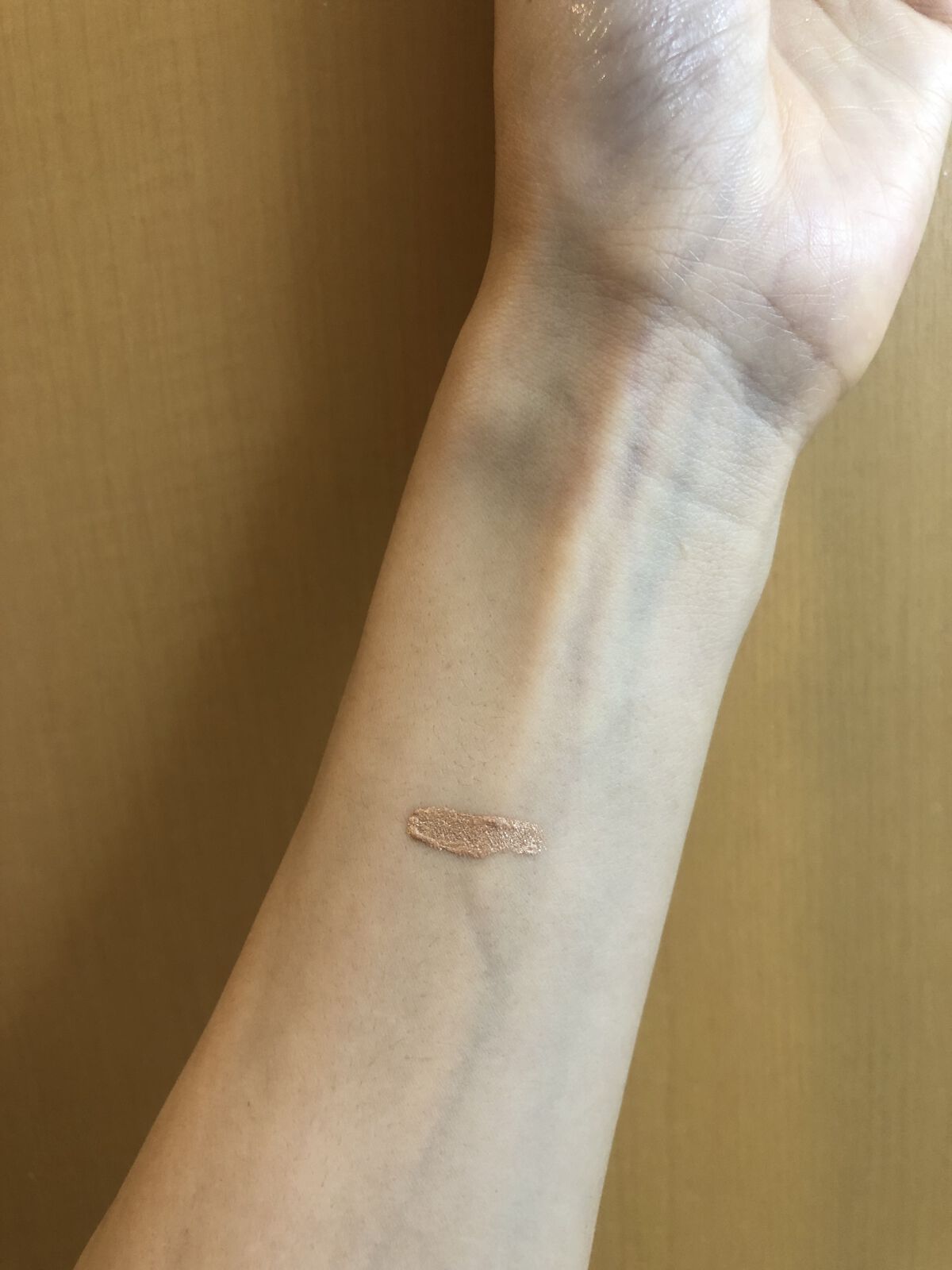 カレンデュラアイシャドウリキッド 0C03 スパークルライト/SHIRO/リキッドアイシャドウを使ったクチコミ（3枚目）