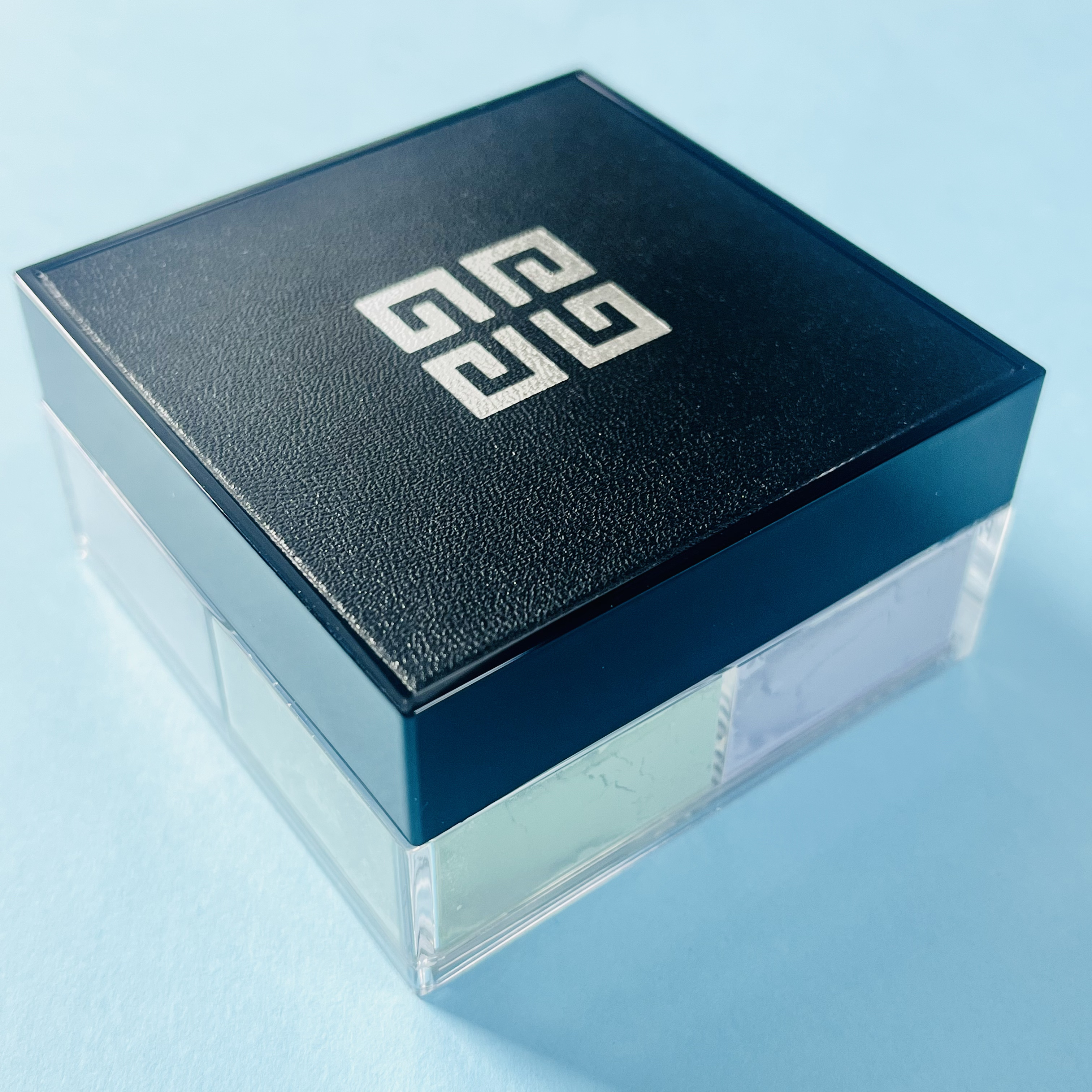 プリズム・リーブル/GIVENCHY/ルースパウダーを使ったクチコミ（3枚目）