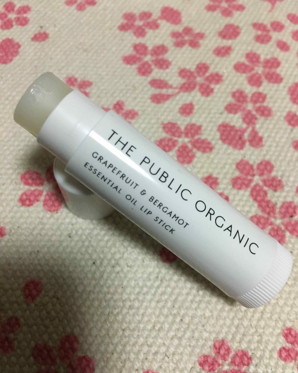 オーガニック認証 精油リップスティック スーパーポジティブ ライズ/THE PUBLIC ORGANIC/リップクリームを使ったクチコミ（3枚目）