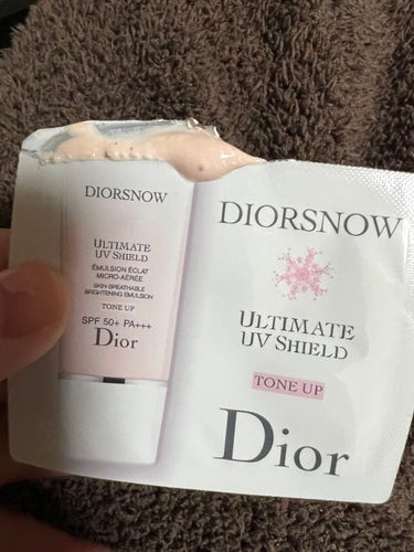 【旧】スノー UVシールド トーンアップ 50+/Dior/日焼け止め・UVケアを使ったクチコミ（2枚目）