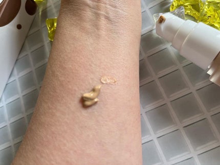 リキッドファンデーション/AAAA./クリーム・エマルジョンファンデーションを使ったクチコミ(3枚目)