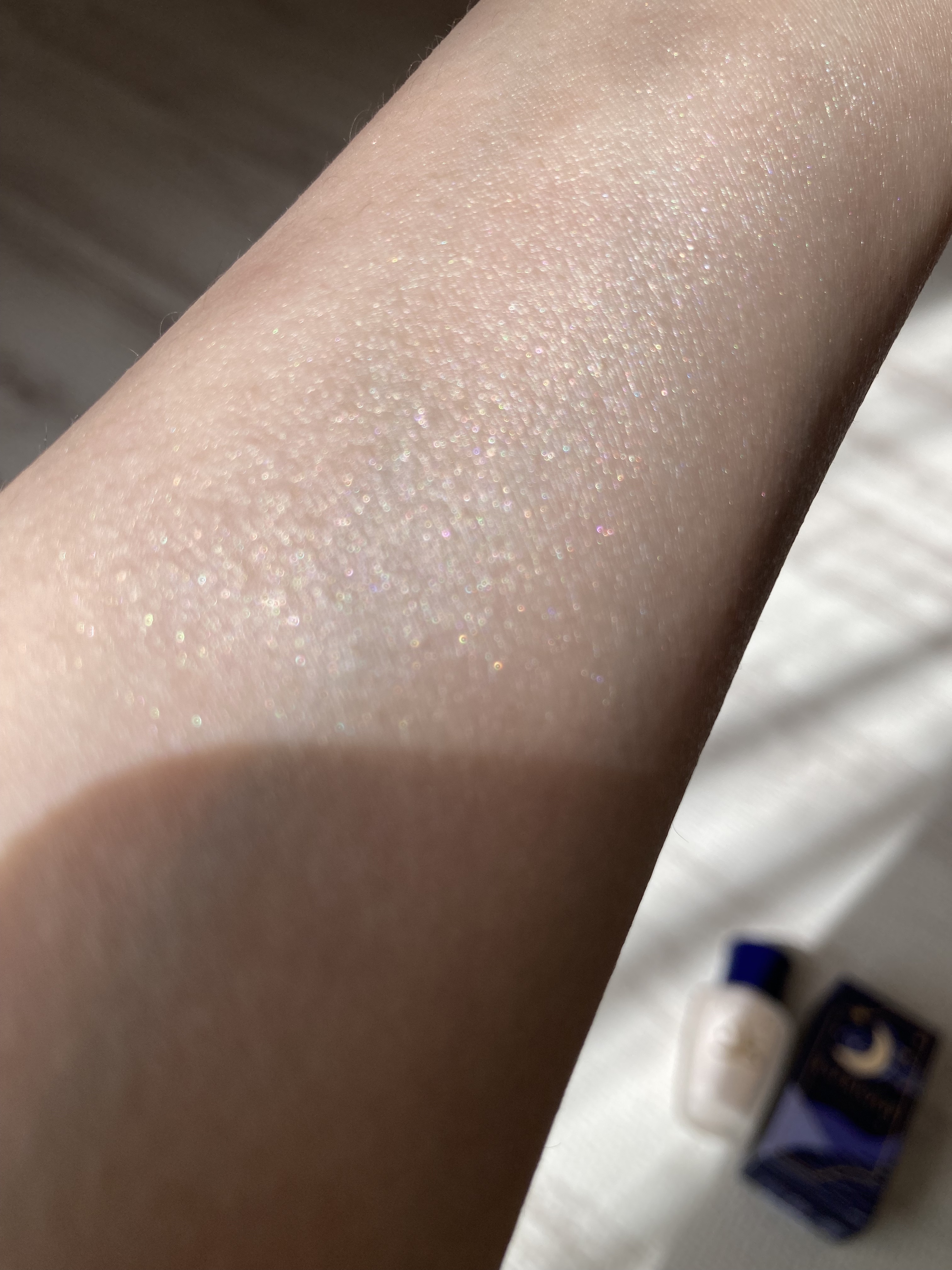 ESPRIQUE リキッド ハイライト ムーン エモーションのクチコミ「ESPRIQUE❤️リキッド ハイライト 
ムーン エモーション

エスプリーク のコンフォー.....」（3枚目）