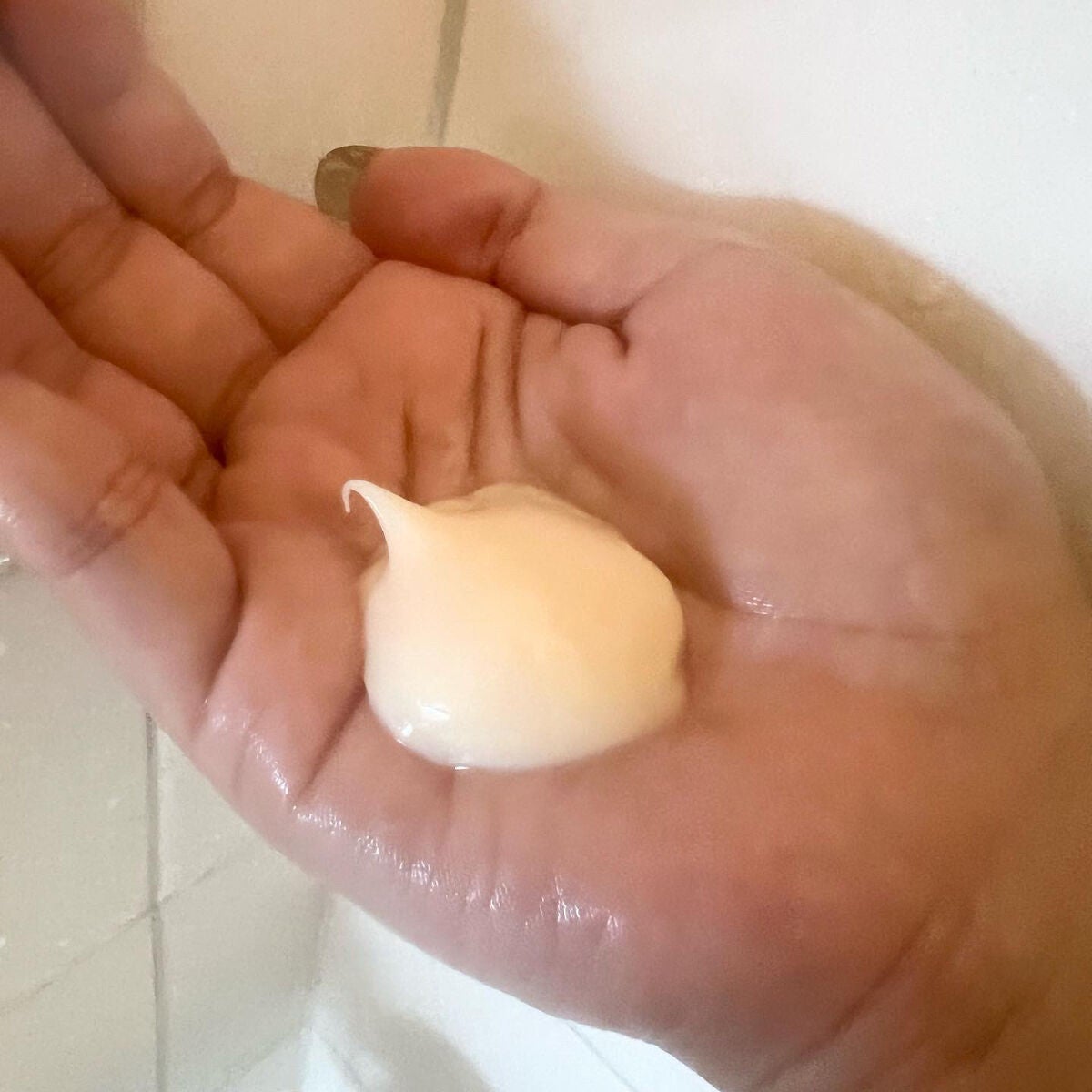 スーパーリッチシャイン ダメージリペア とろとろ補修トリートメント/LUX/洗い流すヘアトリートメントを使ったクチコミ(2枚目)