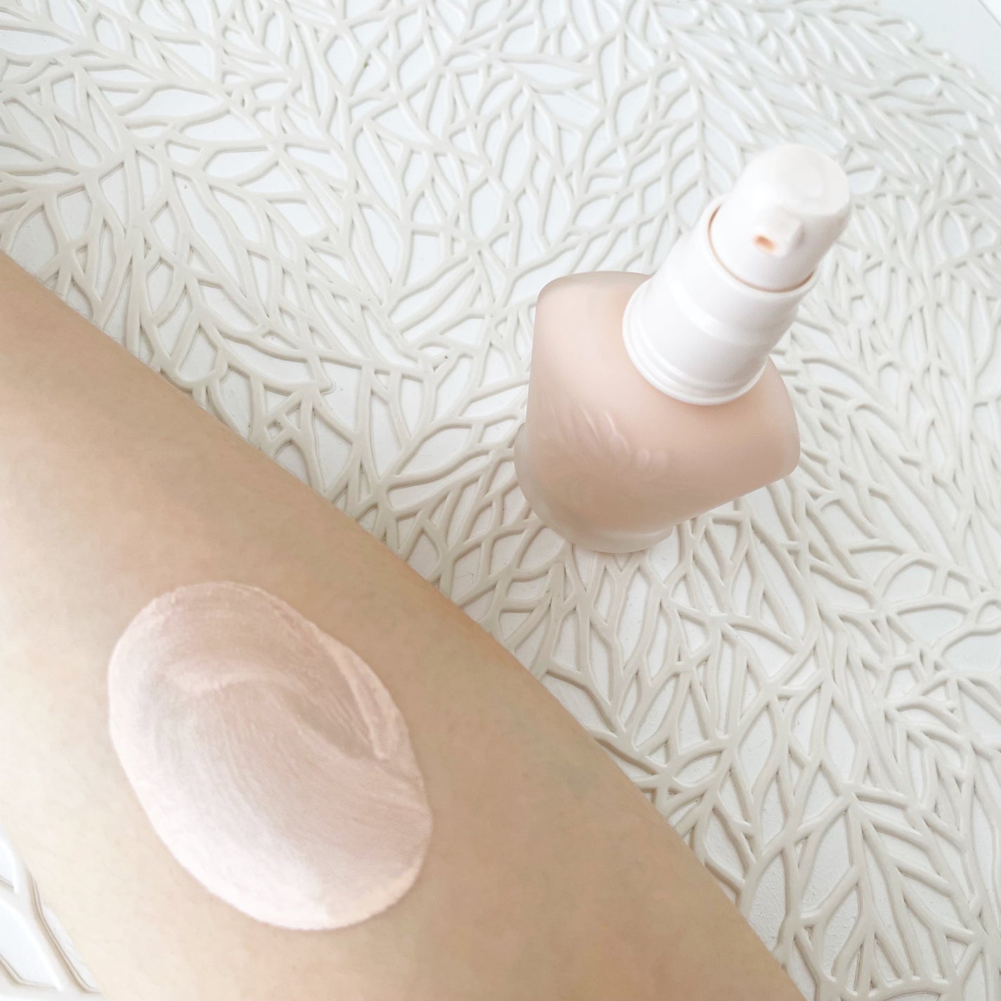 プロテクティング ファンデーション プライマー /PAUL & JOE BEAUTE/化粧下地を使ったクチコミ(5枚目)