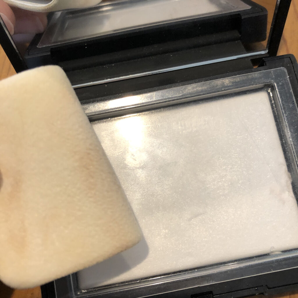 ライトリフレクティングセッティングパウダー　プレスト　N/NARS/プレストパウダーを使ったクチコミ（2枚目）