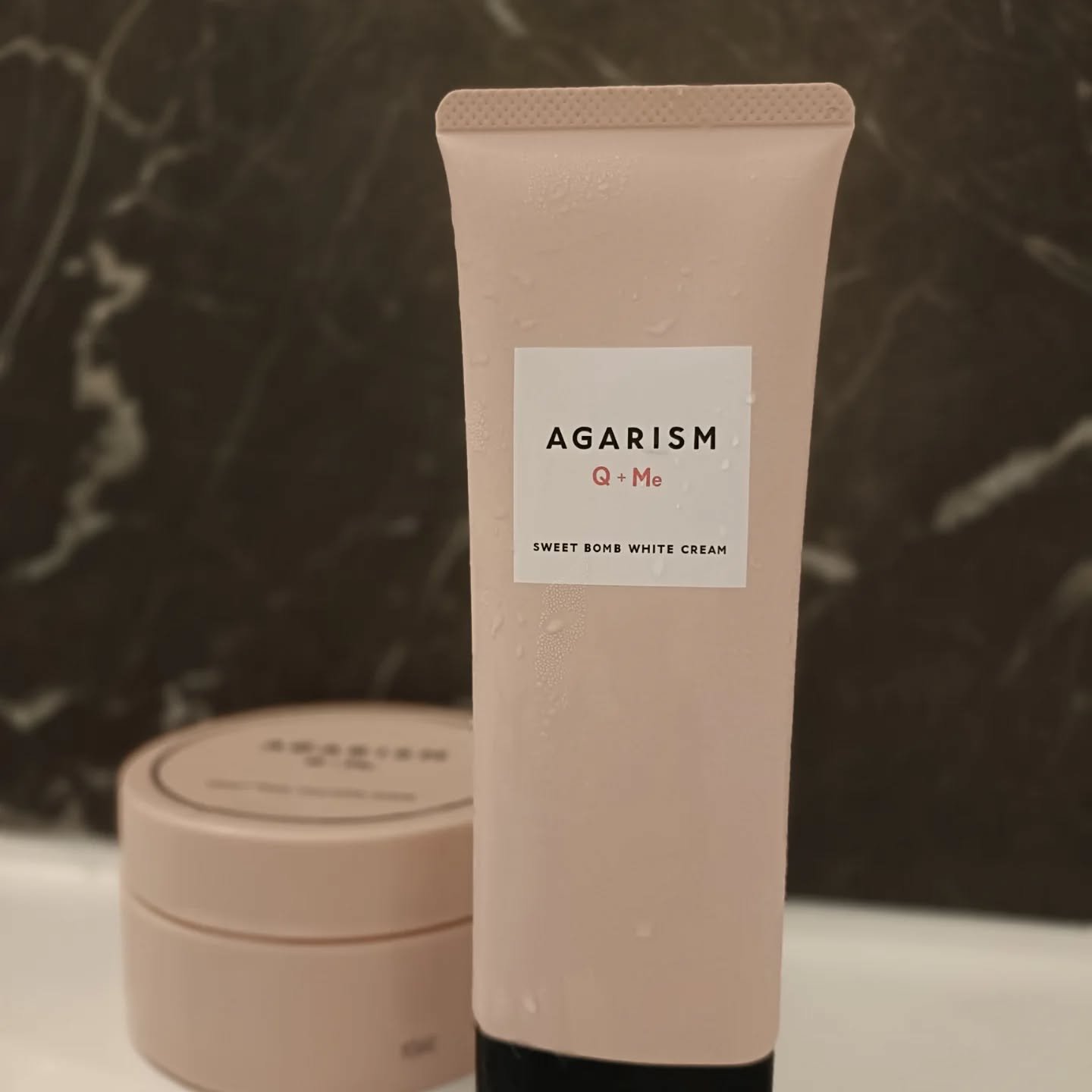 キューミースウィートボムホワイトクリーム/AGARISM/ボディクリームを使ったクチコミ（1枚目）