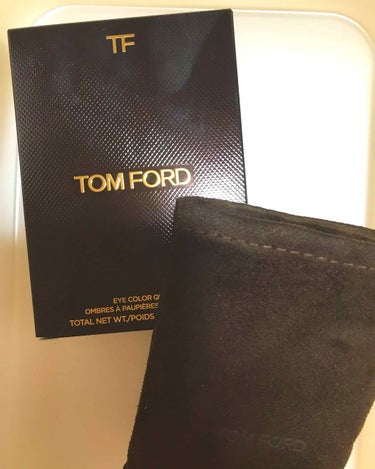 アイ カラー クォード/TOM FORD BEAUTY/パウダーアイシャドウを使ったクチコミ（2枚目）