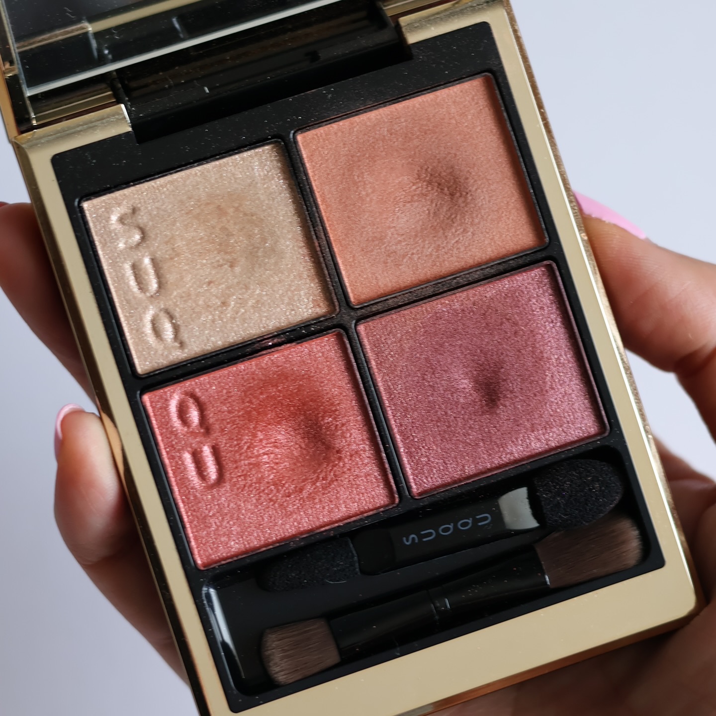 AMBIENT™ LIGHTING BLUSH QUAD - GHOST/HOURGLASS/パウダーチークを使ったクチコミ（2枚目）