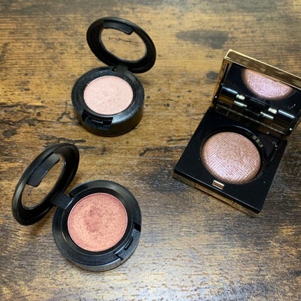 スモール アイシャドウ ゴールドビット/M・A・C/単色アイシャドウを使ったクチコミ(2枚目)