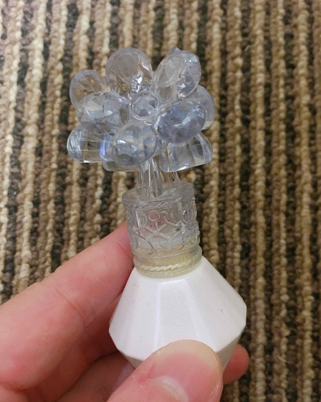 サムシングピュアブルー セント　マイリップス 00 something pure blue/JILL STUART/口紅を使ったクチコミ（3枚目）