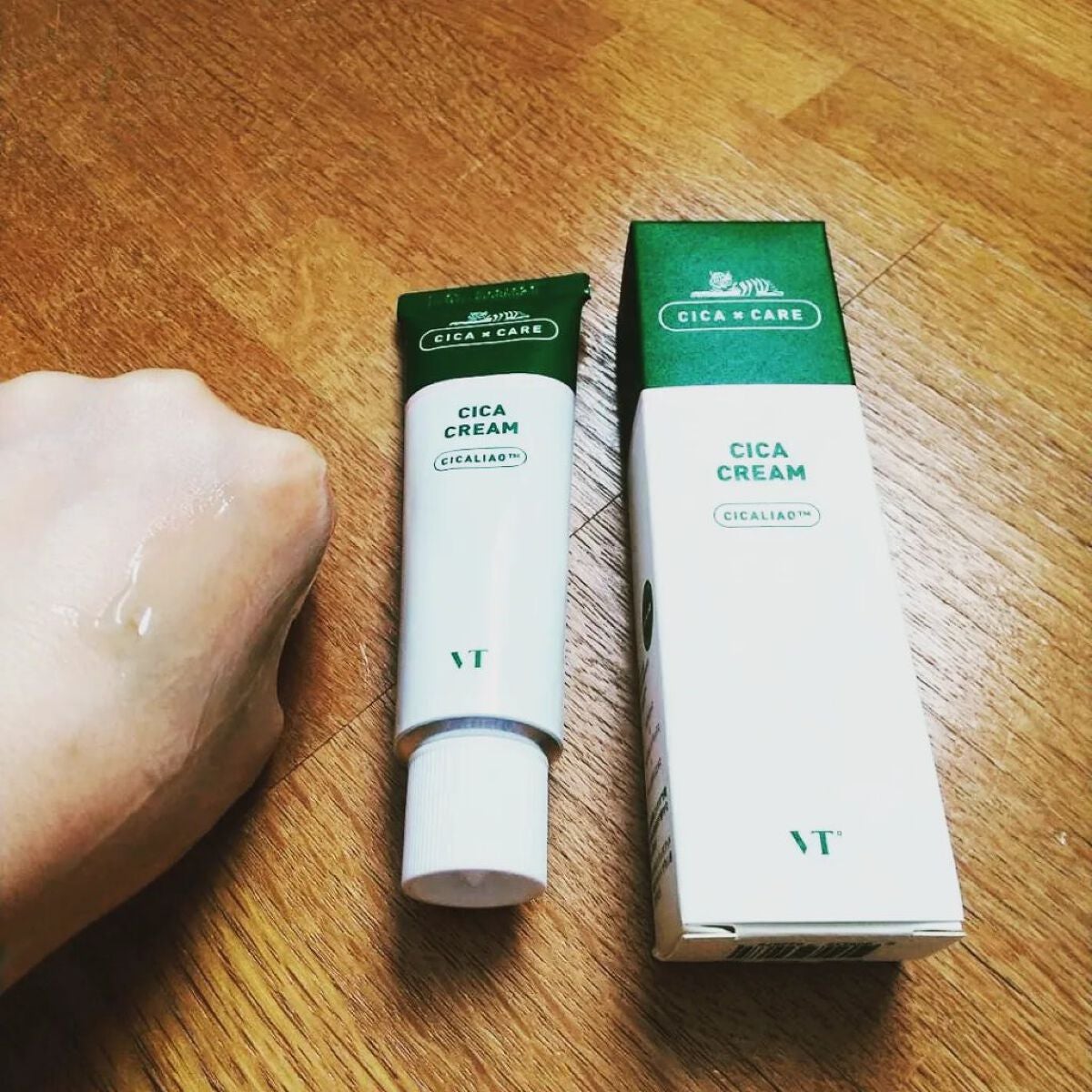 yu on LIPS 「VTシカクリームを使用してみました♥乾燥で荒れた肌に水分を与え..」(3枚目)