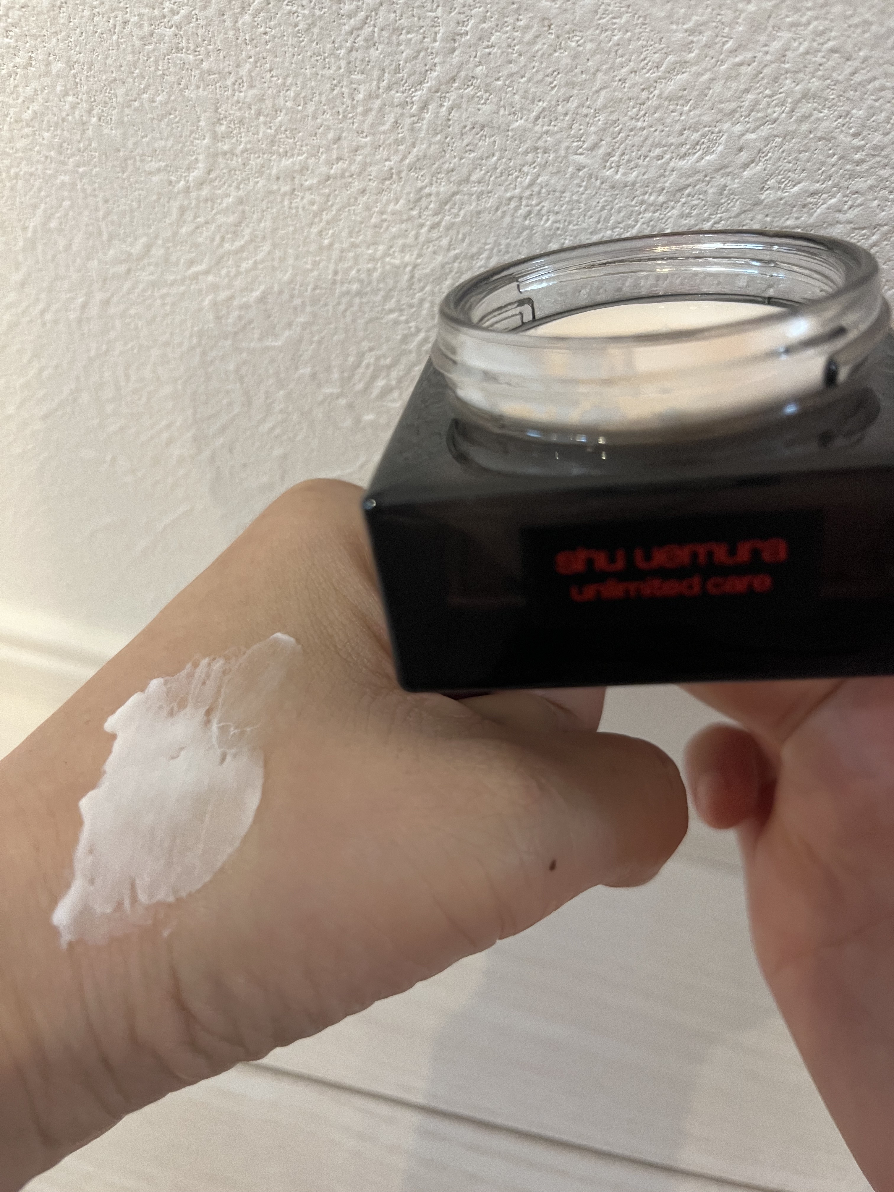 アンリミテッド ケア モチバーム ベース/shu uemura/化粧下地を使ったクチコミ（2枚目）