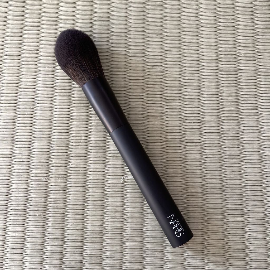 ブロンザー／セッティングパウダーブラシ ＃14/NARS/メイクブラシを使ったクチコミ（2枚目）