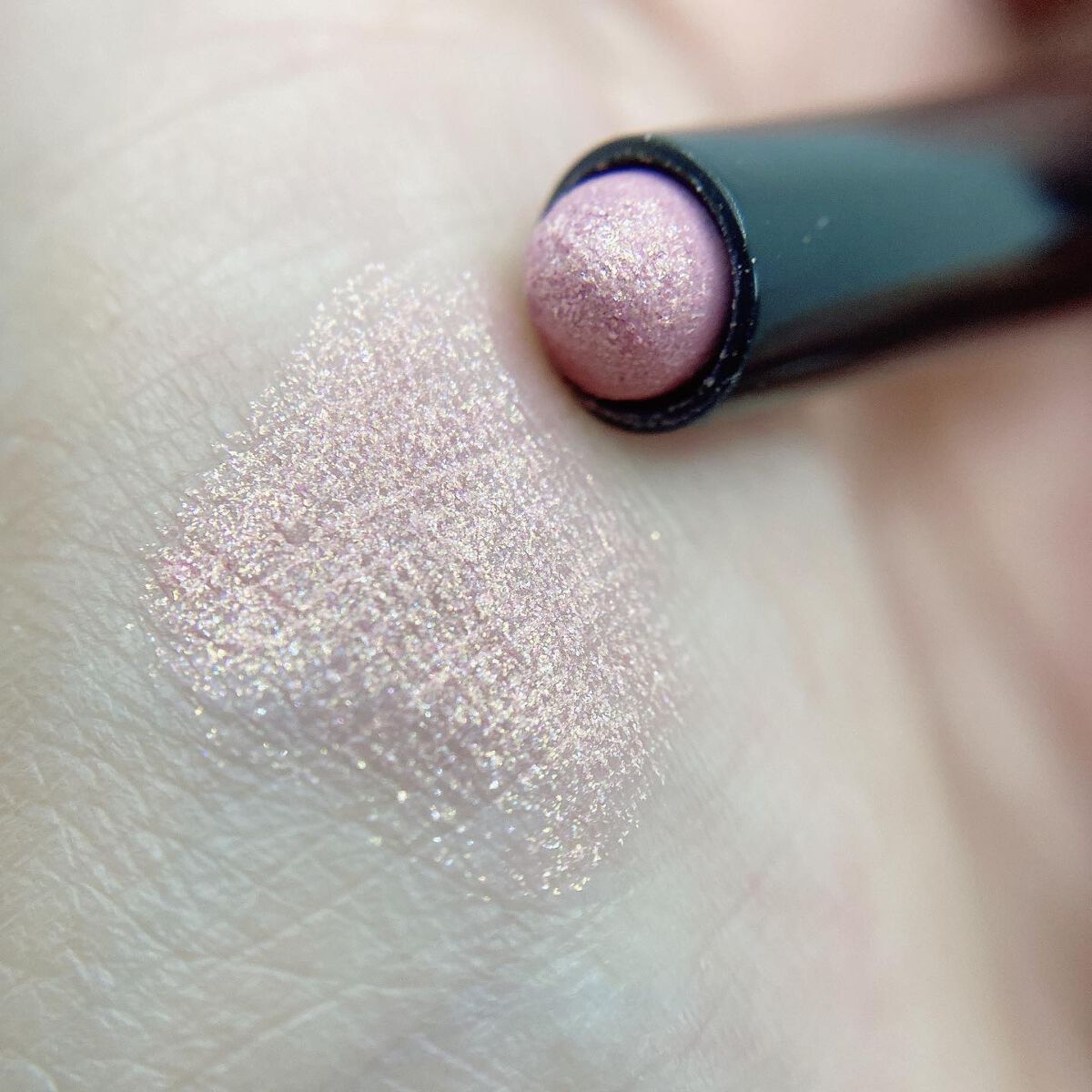 ロングウェア クリーム シャドウ スティック L55 サンライズピンク(限定色)/BOBBI BROWN/スティックアイシャドウを使ったクチコミ（3枚目）