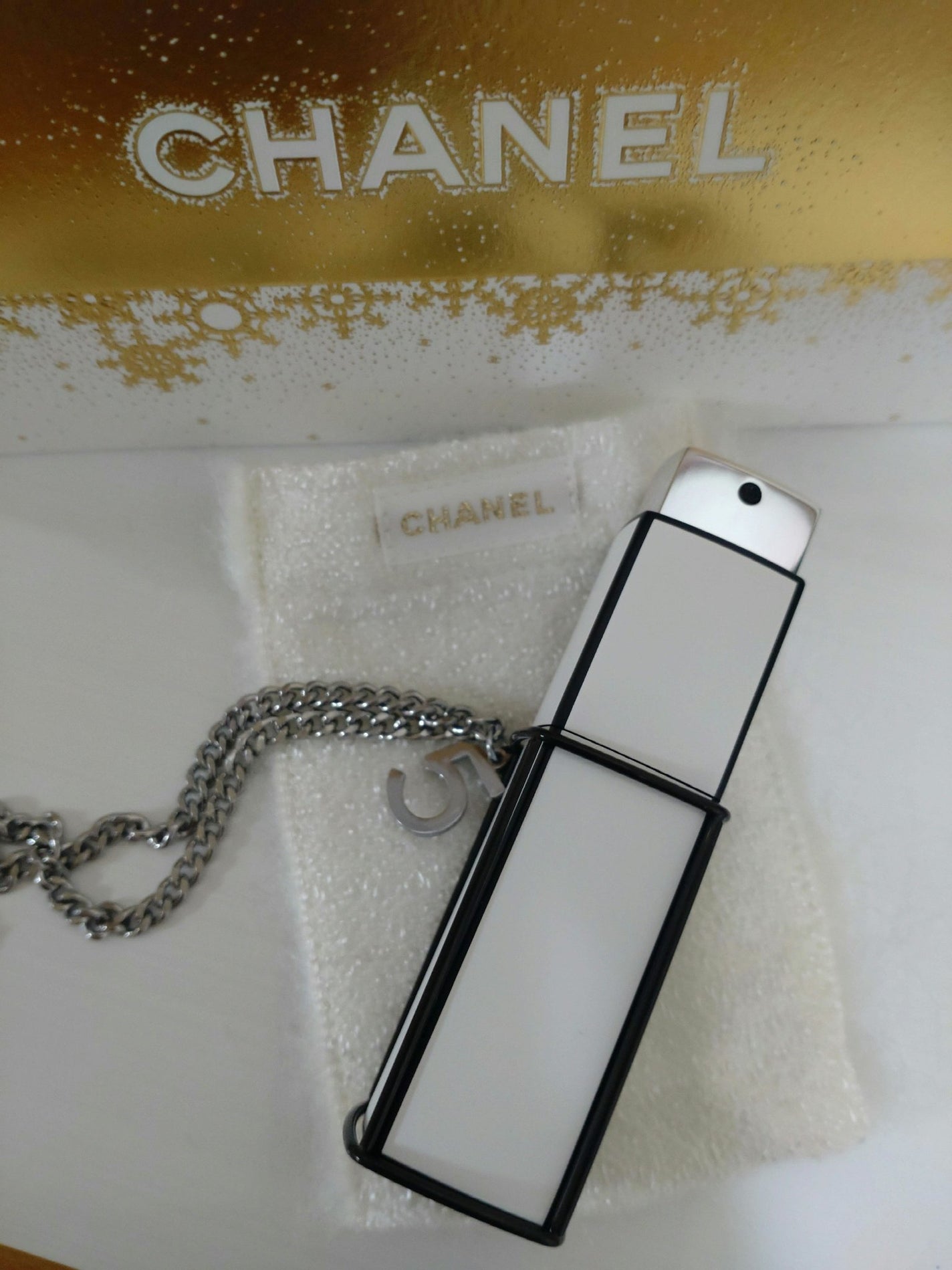 シャネル N°5 ロー オードゥ トワレット パース スプレイ(7mL×3) /CHANEL/その他キットセットを使ったクチコミ(4枚目)